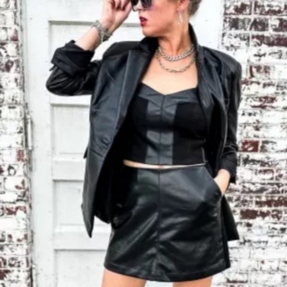 CAbi, New, Jet Black Bralette Faux Leather Ponte Knit Stretch Top Size Medium - Picture 4 of 12